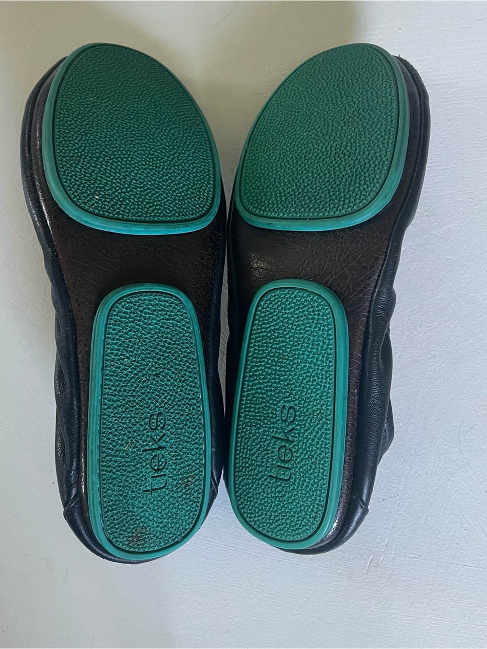 EUC TIEKS Black Leather Ballet Flats 7 $45 - Picture 11 of 14